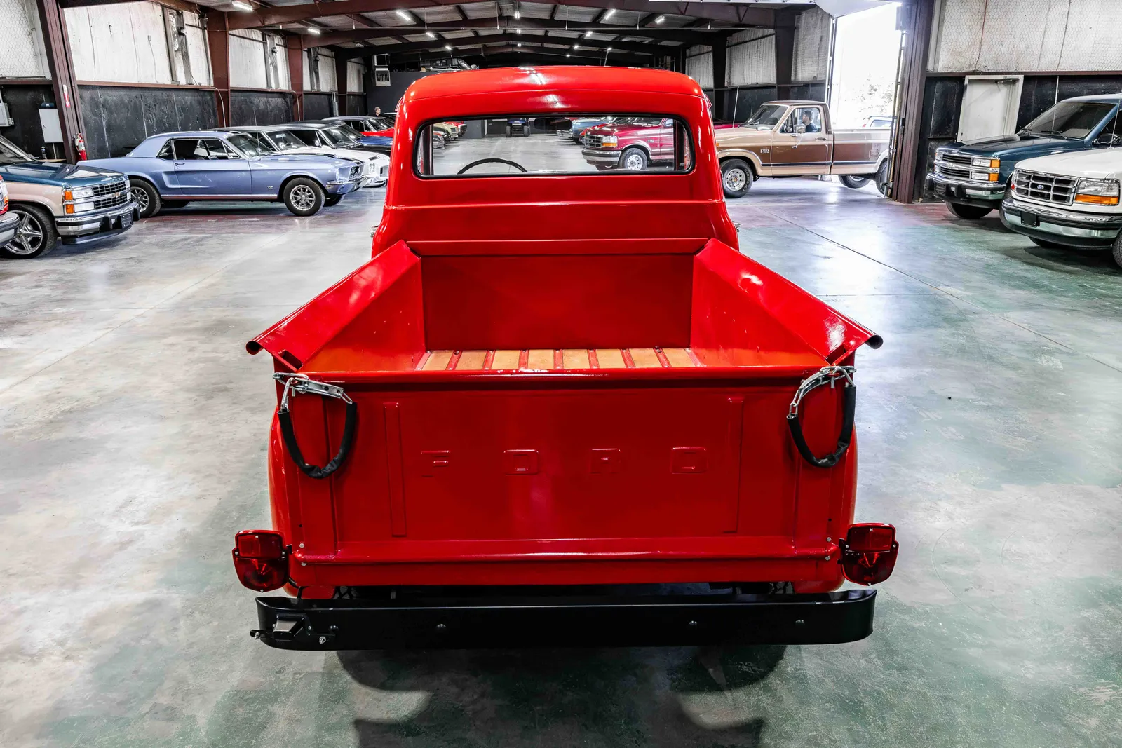 1955-Ford-F100-Red-F10D5R34267-36.jpg